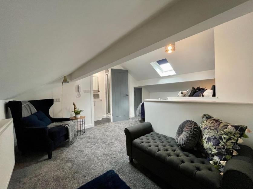 Boutique 5 Bed Home On Birdwell Road - Free Parking Sheffield Exteriör bild