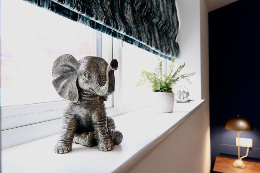Boutique 5 Bed Home On Birdwell Road - Free Parking Sheffield Exteriör bild