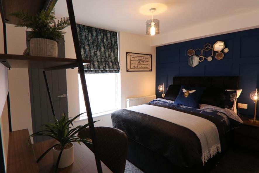 Boutique 5 Bed Home On Birdwell Road - Free Parking Sheffield Exteriör bild
